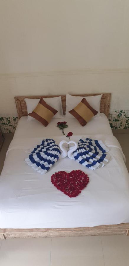 Sun Homestay Canggu Esterno foto
