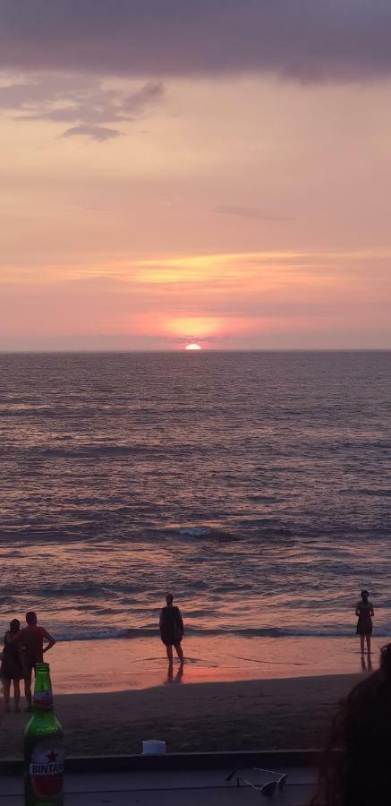Sun Homestay Canggu Esterno foto