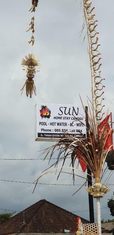 Sun Homestay Canggu Esterno foto