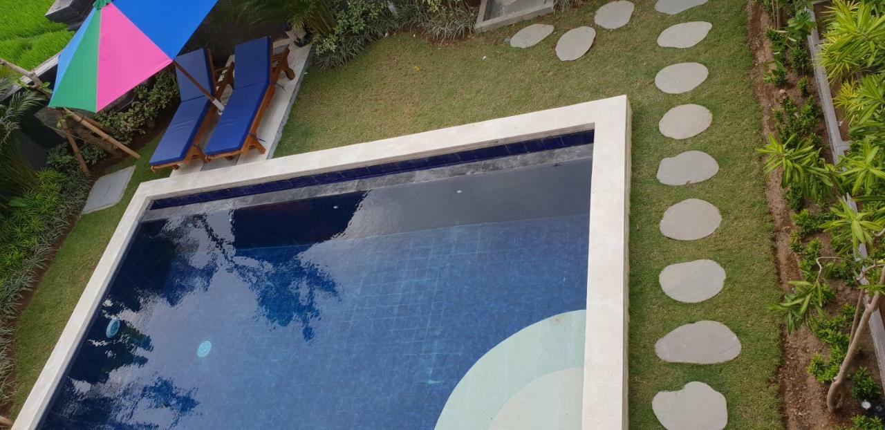 Sun Homestay Canggu Esterno foto